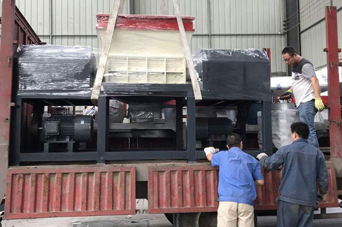 河北保定廢紙撕碎機發(fā)貨現場